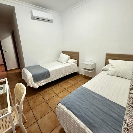 Hostal Mellizo Lebrija Exteriör bild