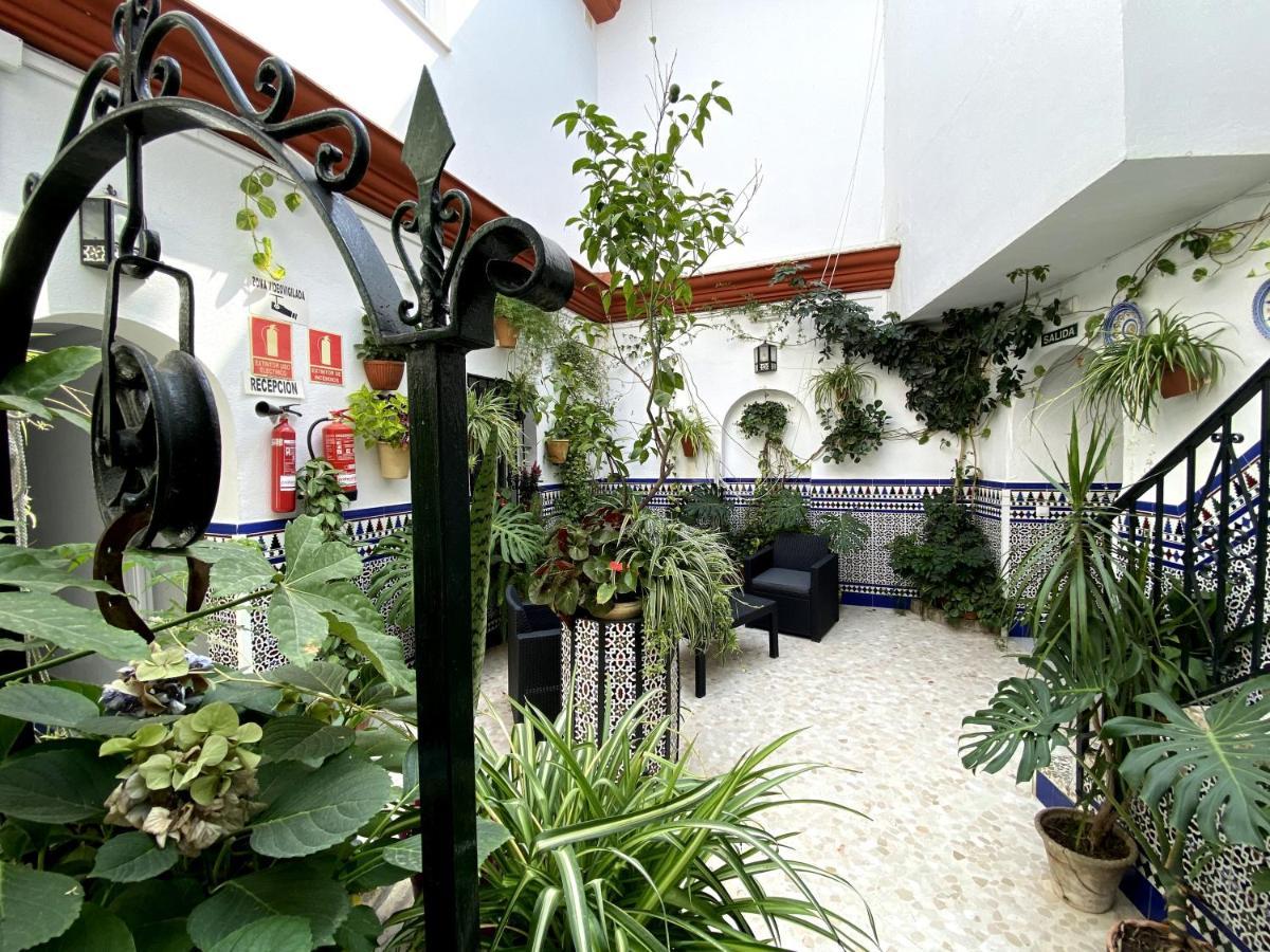 Hostal Mellizo Lebrija Exteriör bild