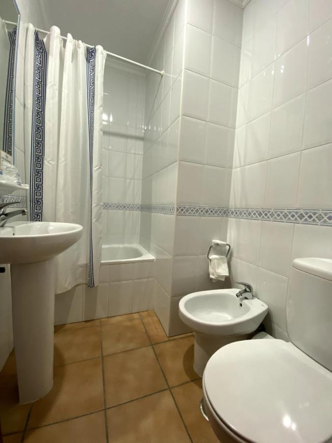 Hostal Mellizo Lebrija Exteriör bild