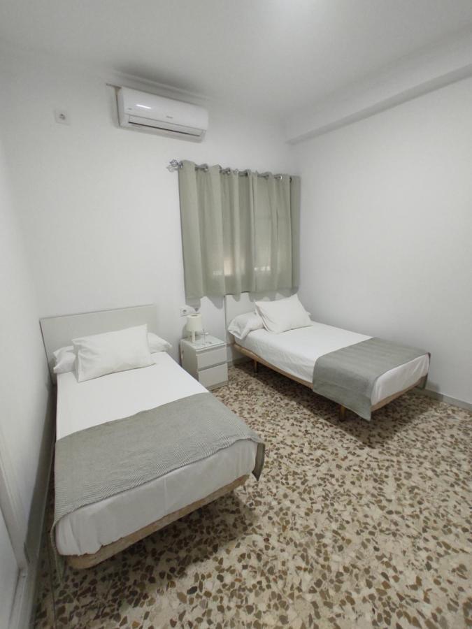 Hostal Mellizo Lebrija Exteriör bild
