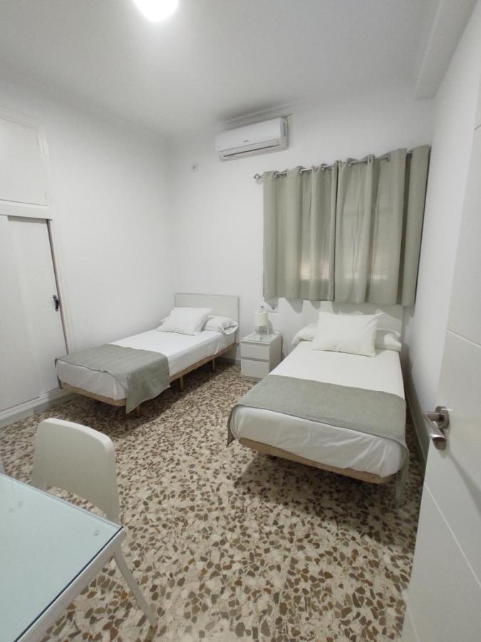Hostal Mellizo Lebrija Exteriör bild